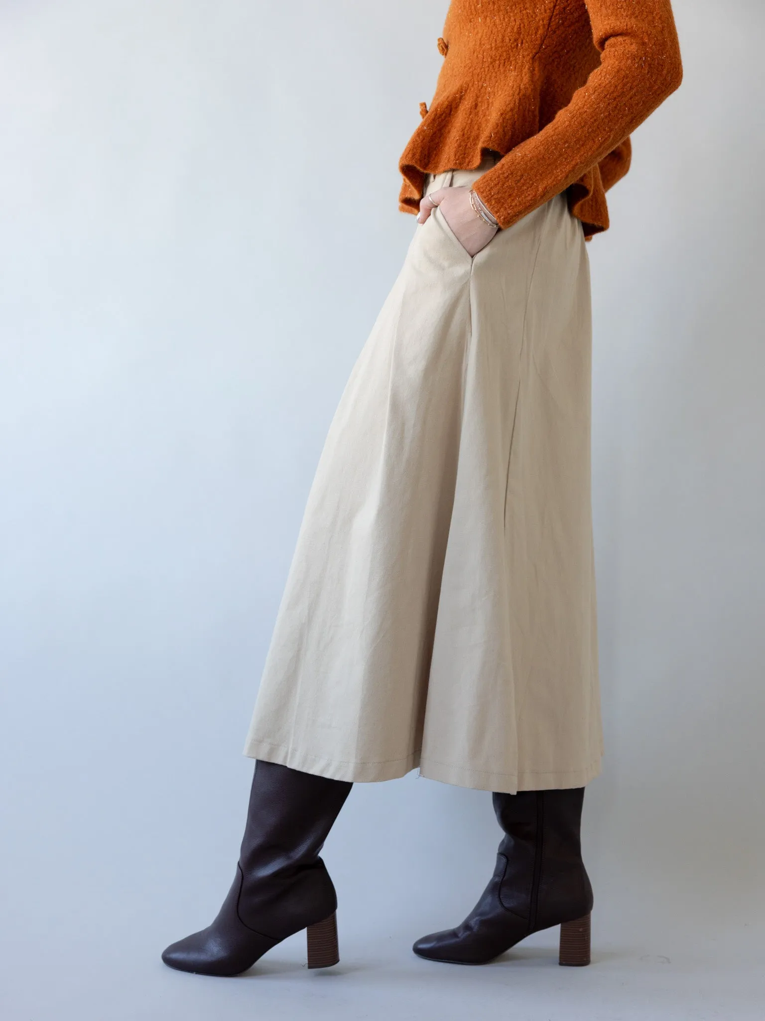 Agatha Khaki Midi Skirt Chic Look