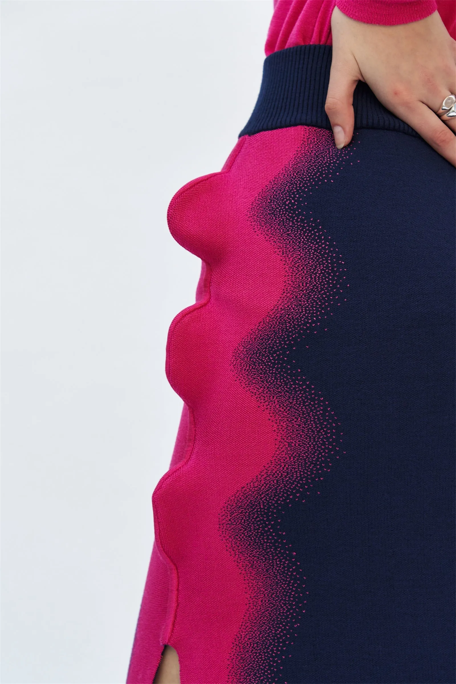 Layering Comfort Cozy Touch ELSA WAVY MIDI SKIRT