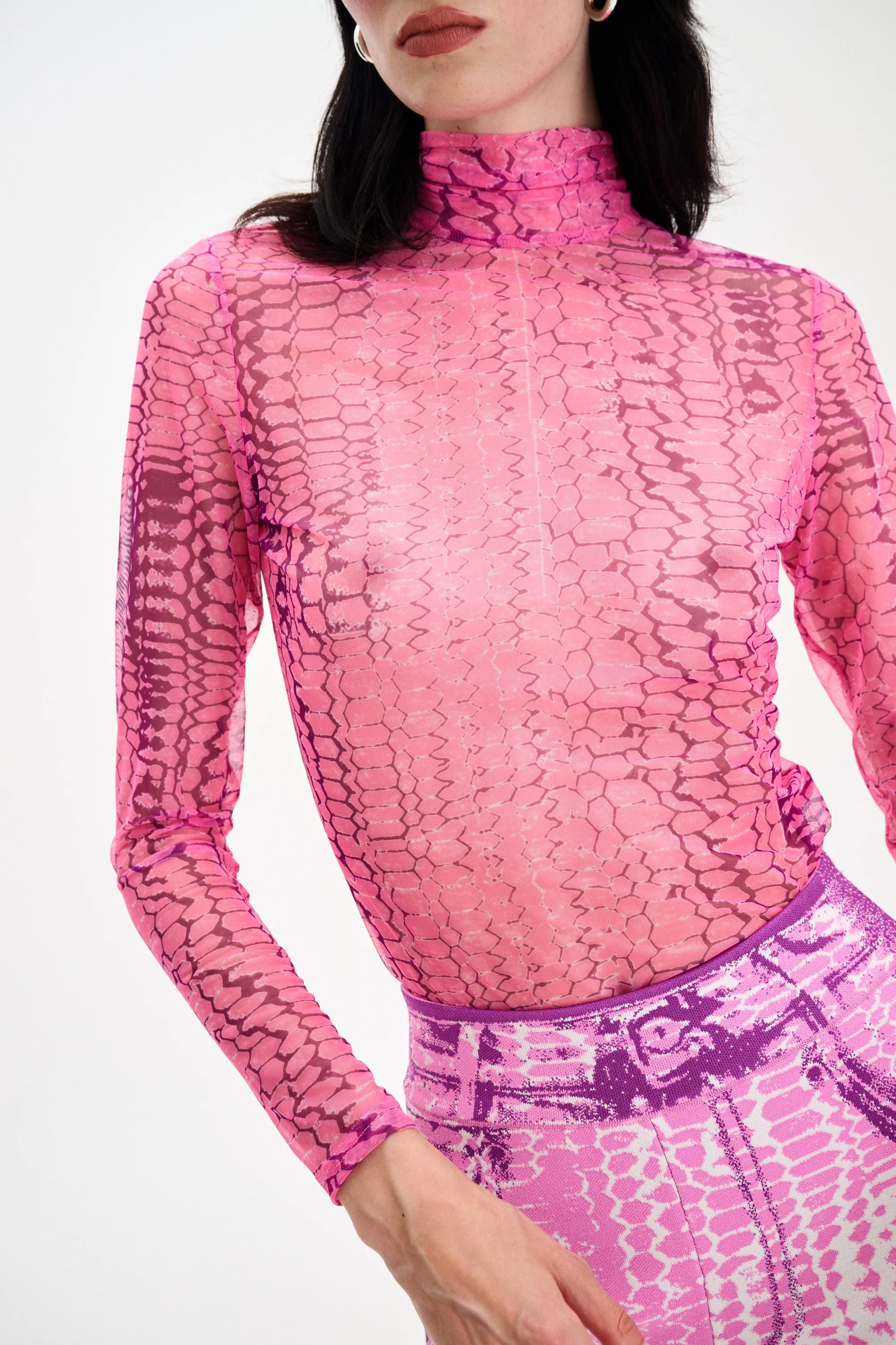 NonPill Surface Treatment SULLEY TURTLENECK TOP