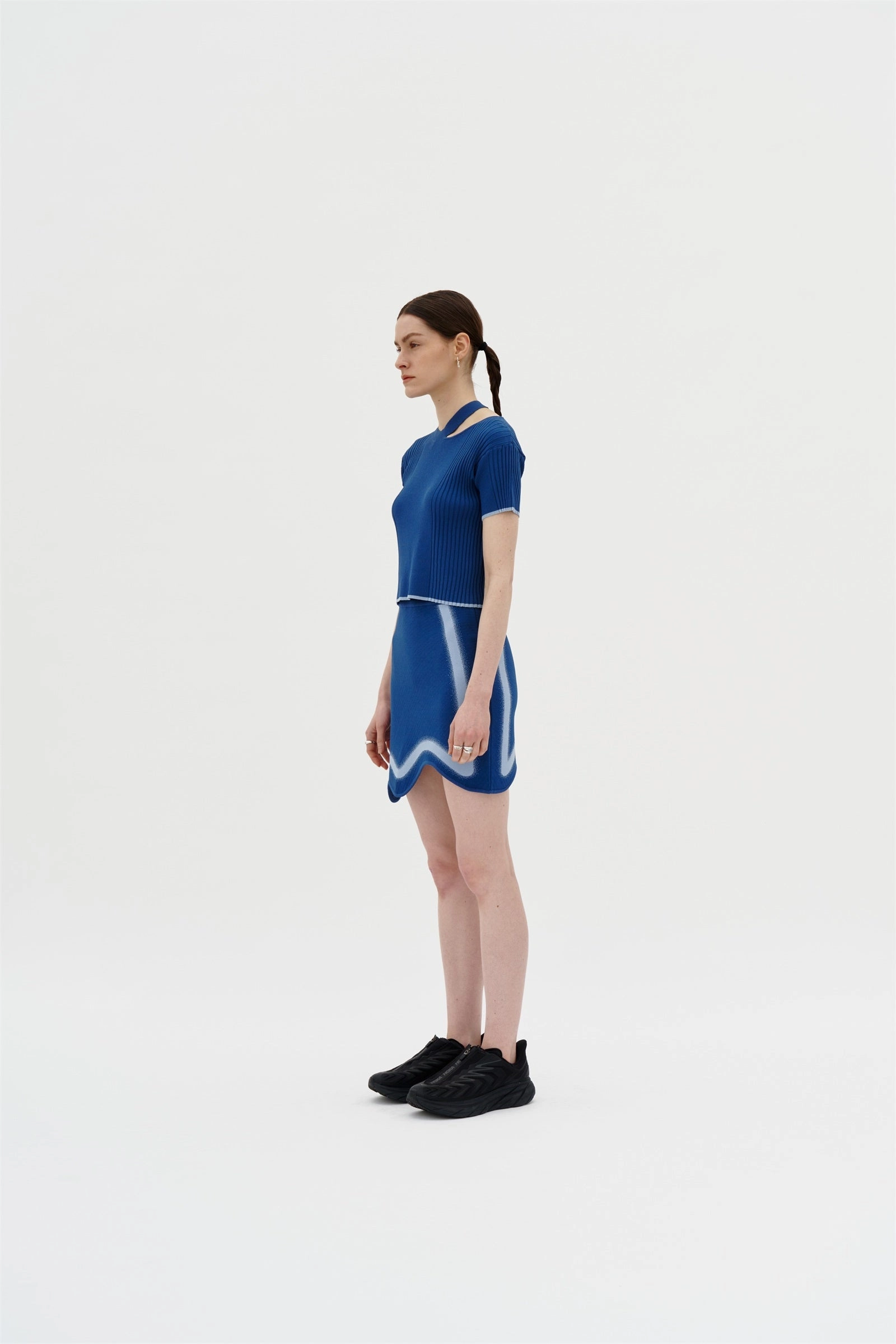 Ergonomic Shoulder Cut SYKES MIXED RIB CROPPED TOP