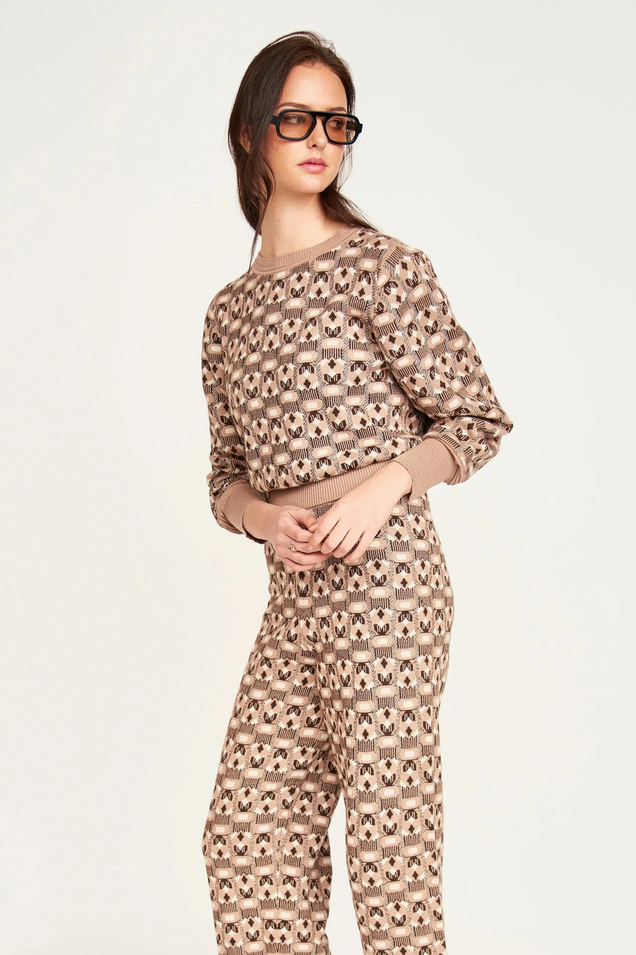 Non Restrictive Cut Mirth Bozeman Pullover in Milkweed Coeur Jacquard