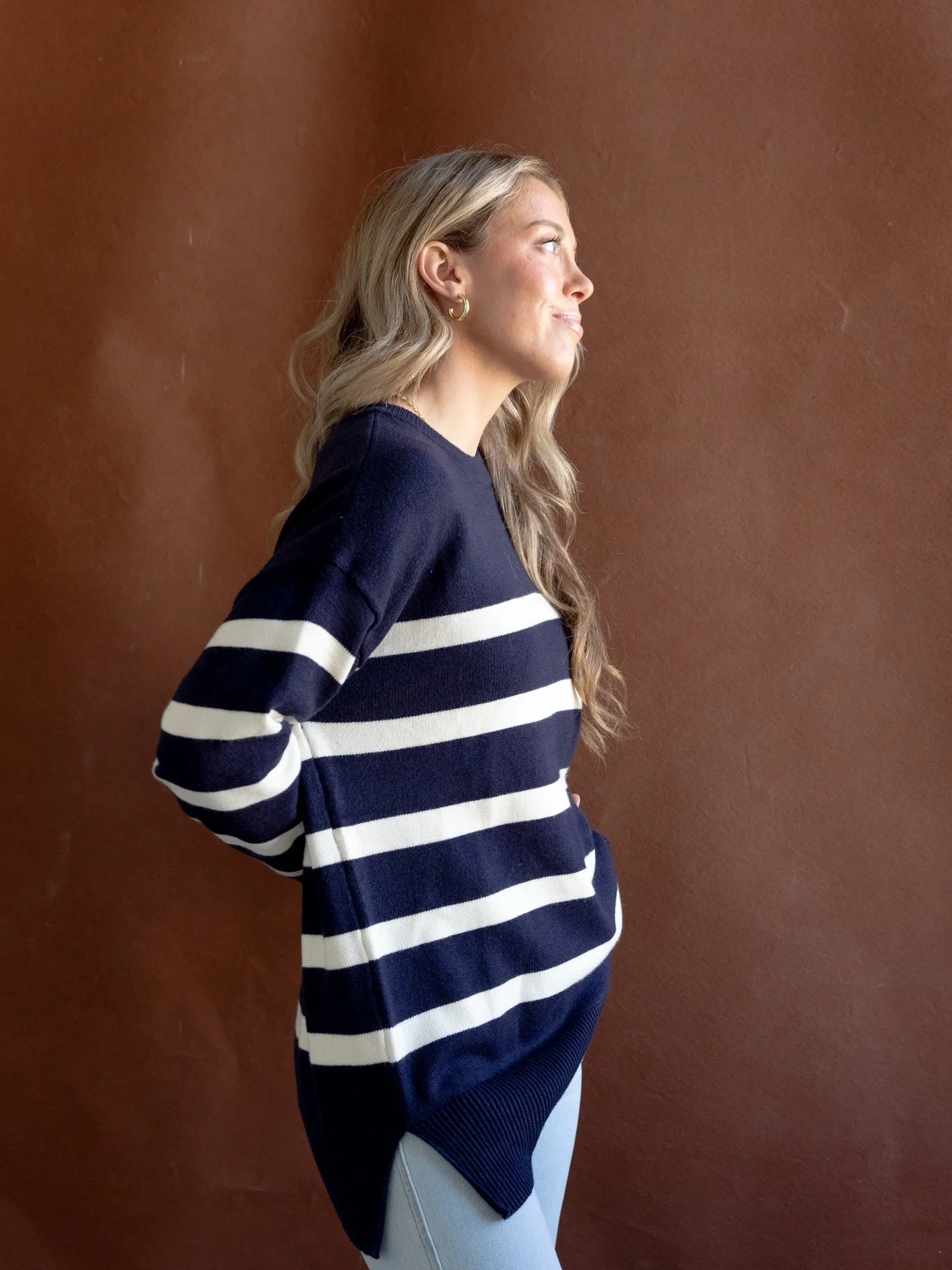 Cape Stripe Knit Navy Breathable Knit Wear