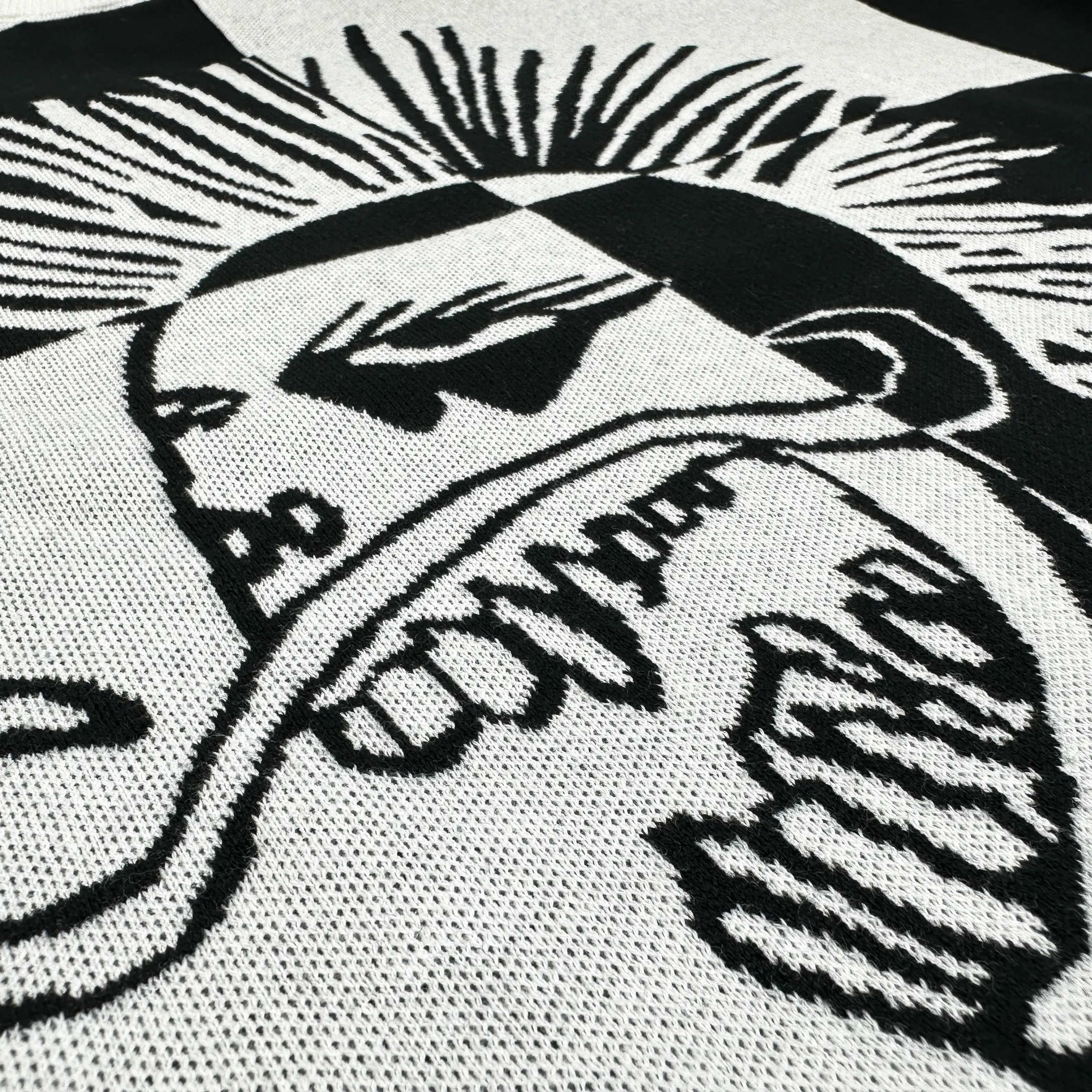 THIS IS CHESS SWEATER Layered Wearable Micro Gauge Knitting