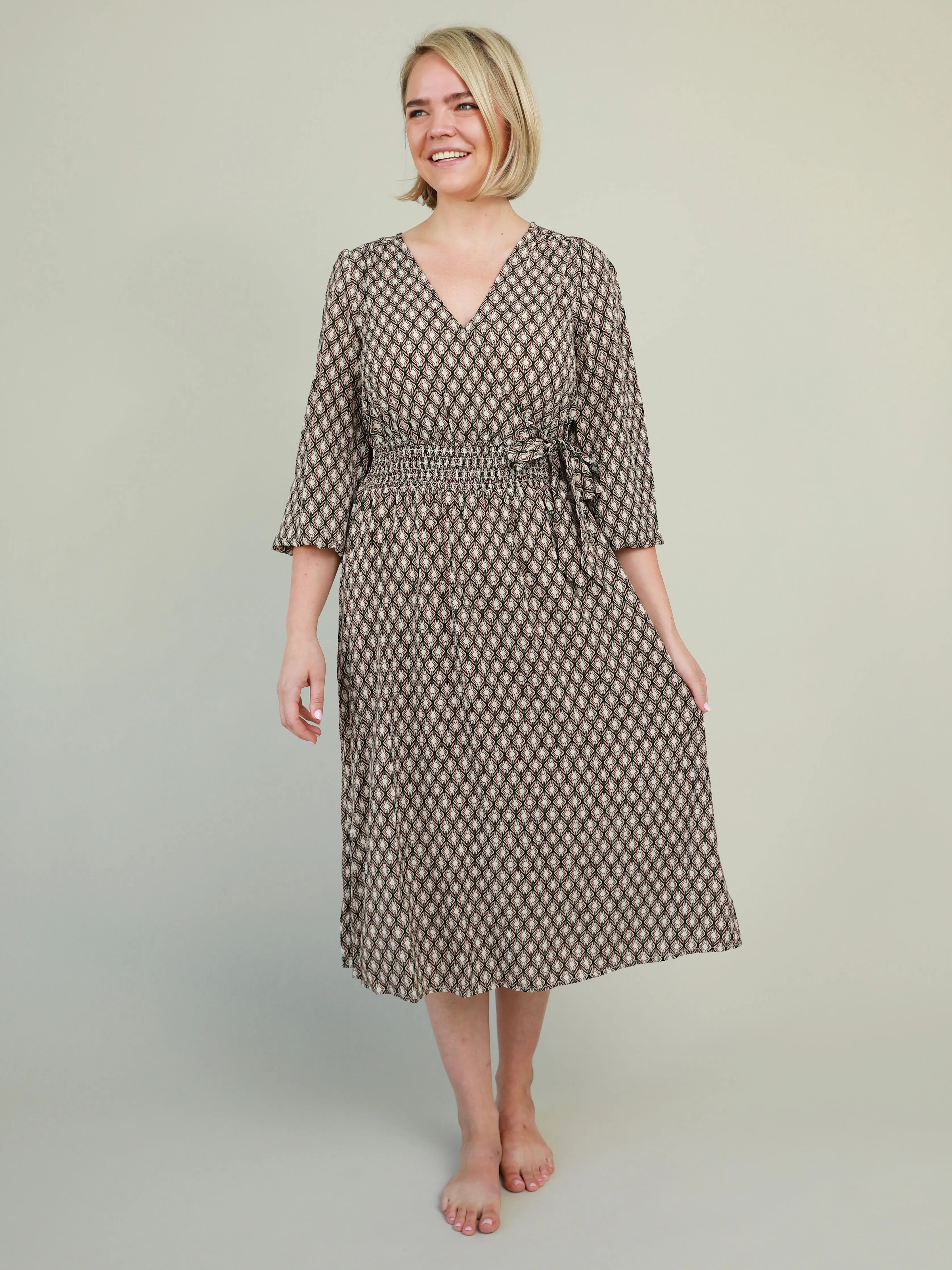 Photo Bright Comfortable and breathable Late Night Midi