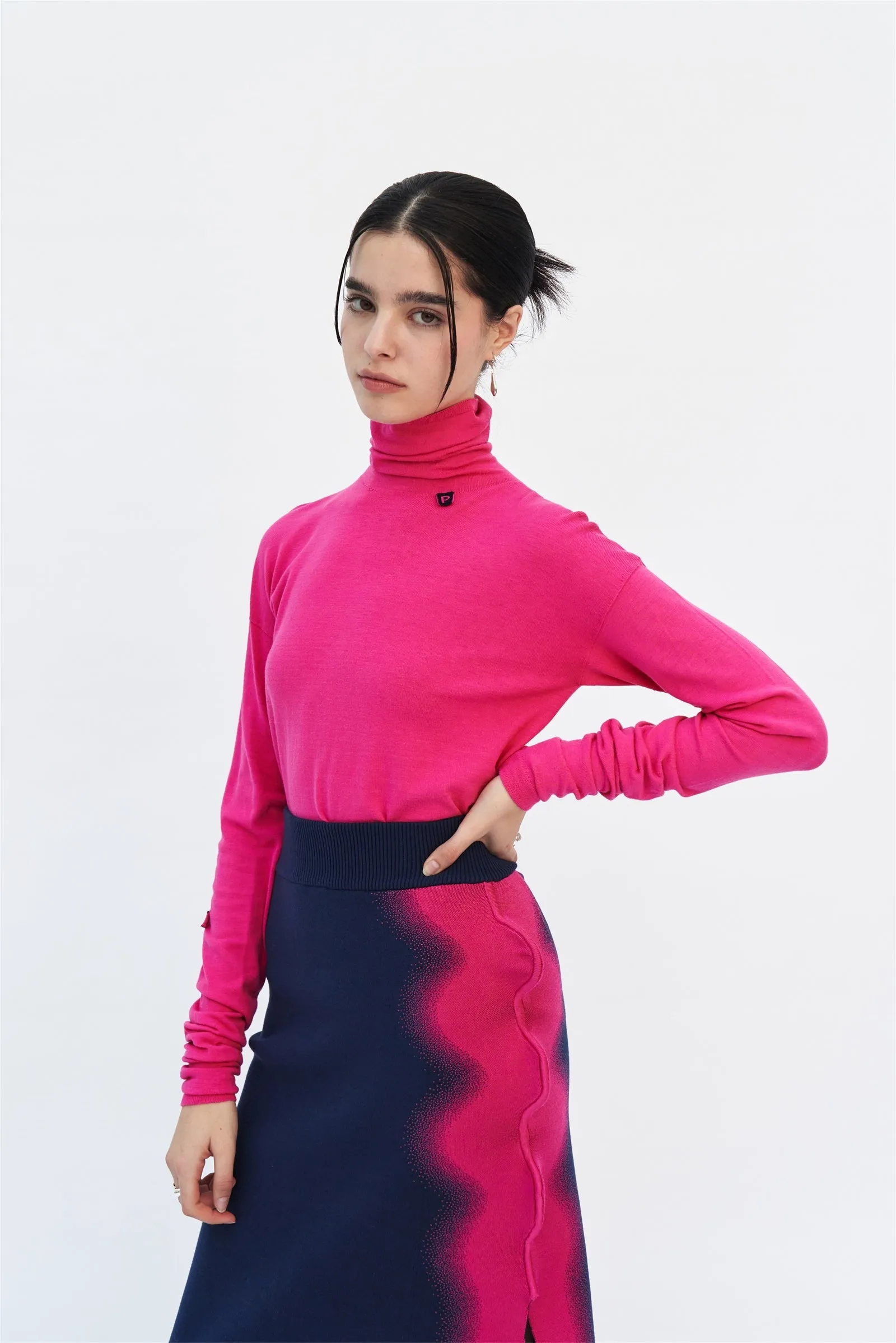 WILLANI SEAMLESS KNITTED TURTLENECK PULLOVER Tension Balanced Design