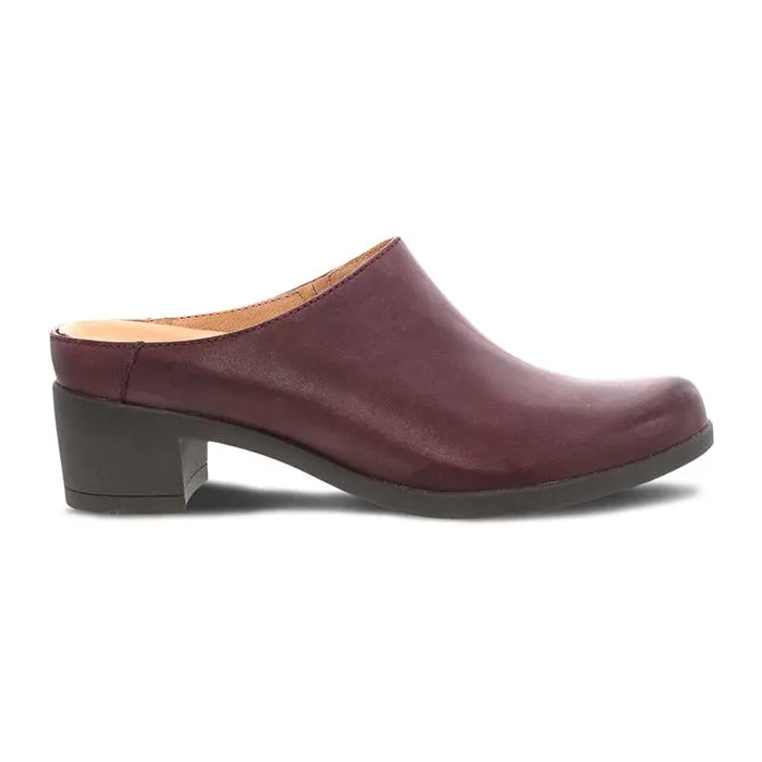 Fun Pace Slow Jog Womens Dansko Carrie in Wine