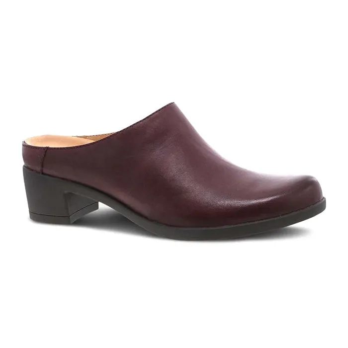 Daily Travel Evening Hike Womens Dansko Carrie in Wine