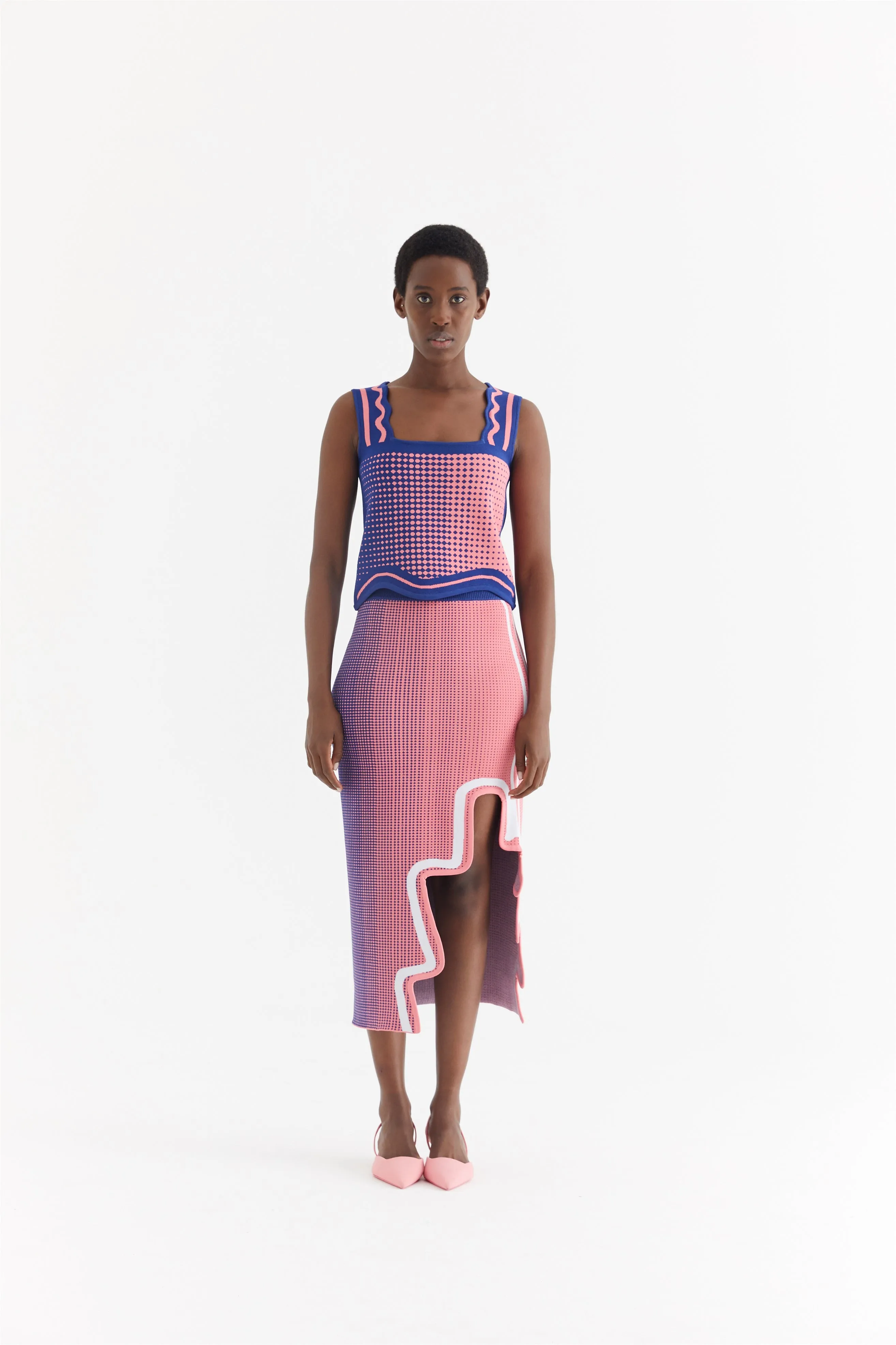 Multi Panel Construction ClassicCrewNeck ZANE WAVY CROPPED TANK