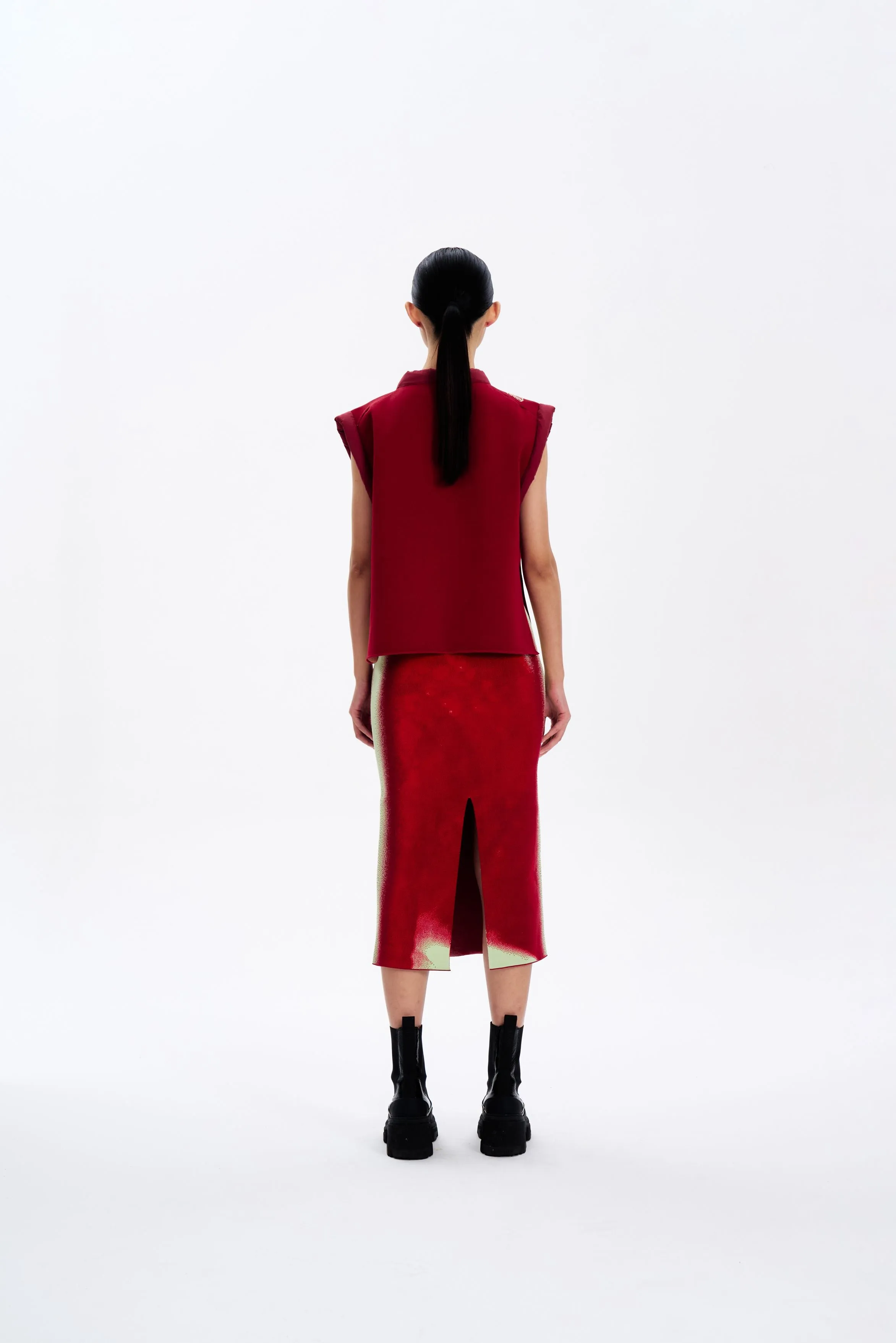 ZOE OVERSIZED CHERRY VEST PunctureResistantReinforcement